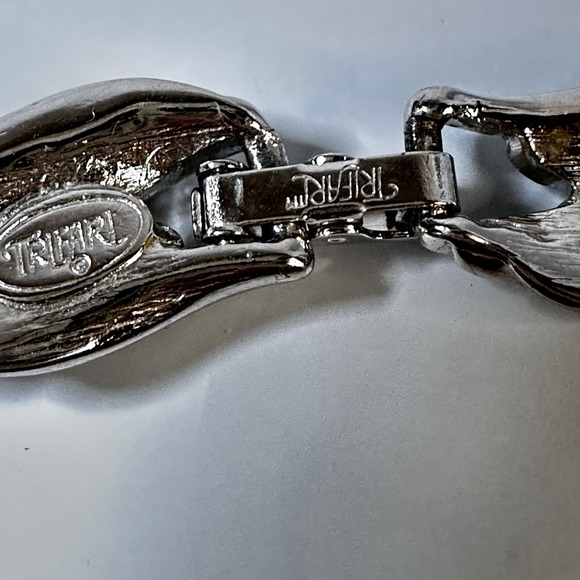 Vintage Trifari Necklace Textured Silver Tone Choker Collar 15 inch - Picture 10 of 11